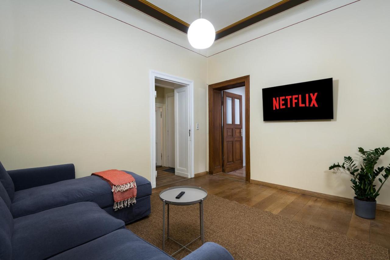 Super Zentral Super Schoener Altbau In Moabit Rostockerstrasse Im Herzen Von Berlin Fuer Bis Zu 6 Personen Экстерьер фото