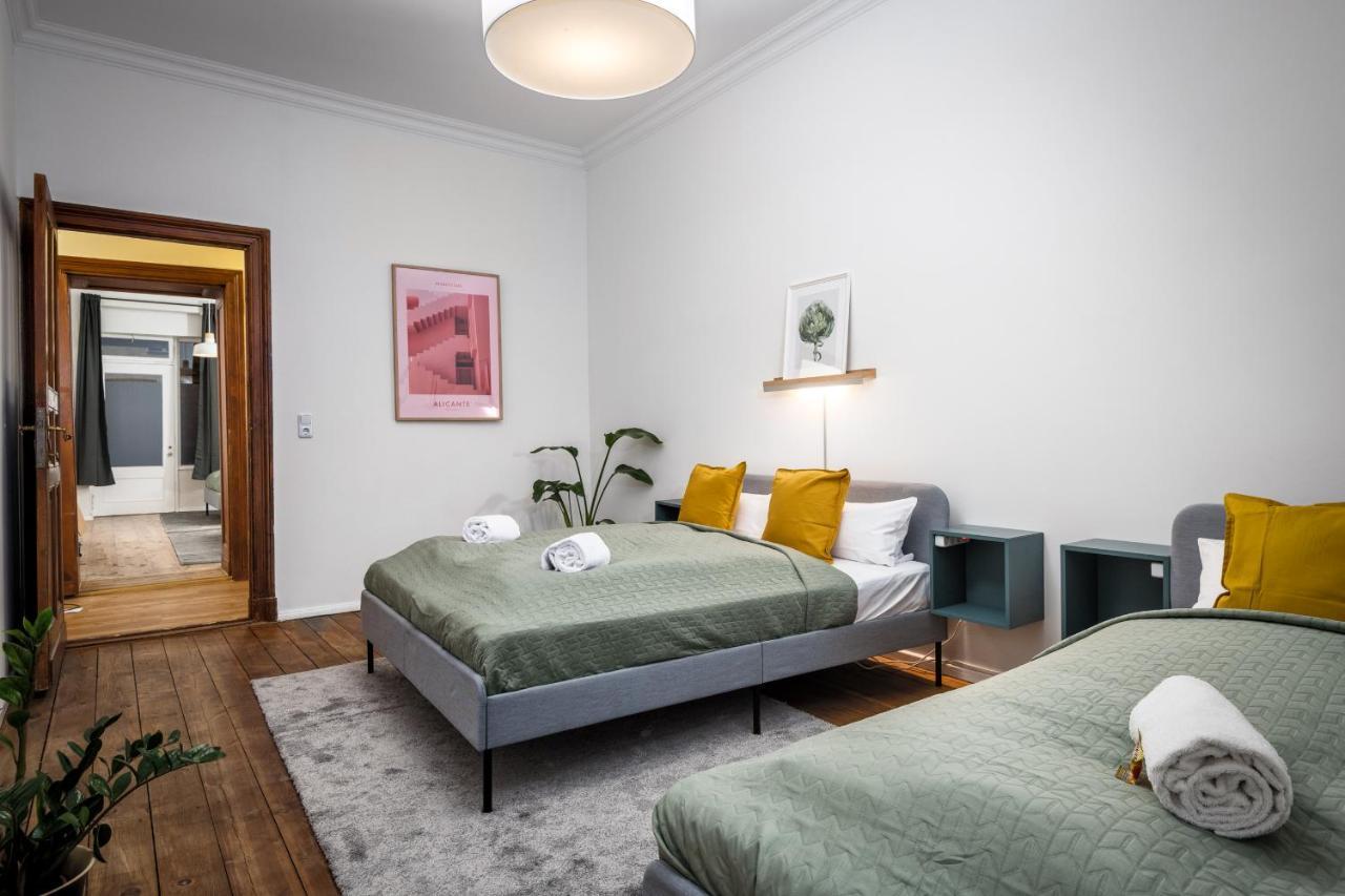 Super Zentral Super Schoener Altbau In Moabit Rostockerstrasse Im Herzen Von Berlin Fuer Bis Zu 6 Personen Экстерьер фото